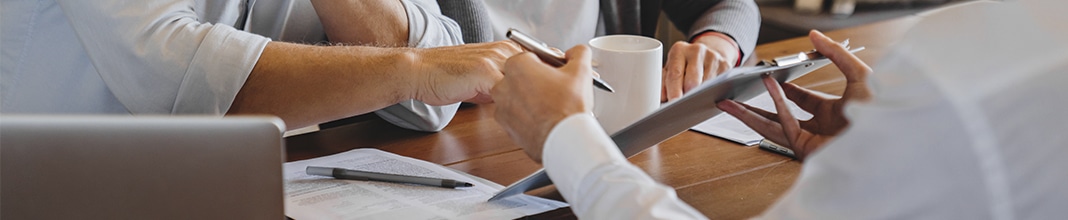 Descubre las funciones de un asesor financiero